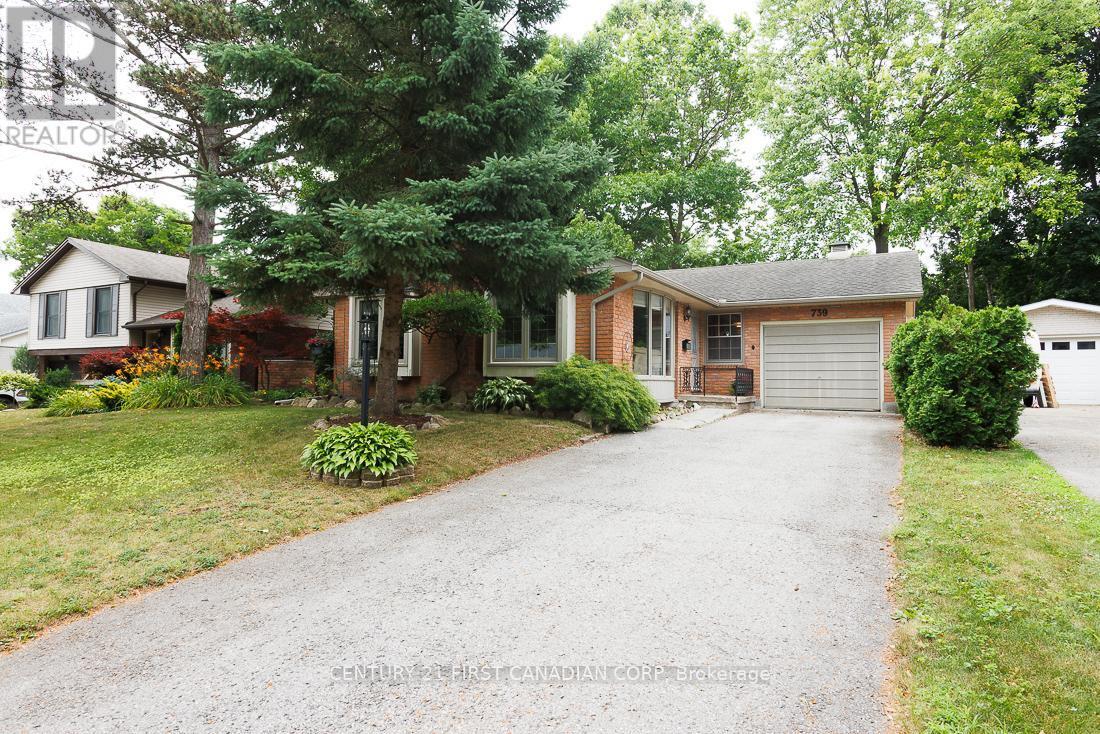 Property Photo: 739 Dunboyne Crescent ON N5X 1X9