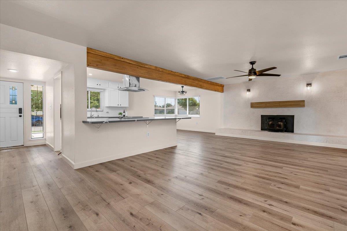 Property Photo:  652 E Portals Avenue  CA 93710 