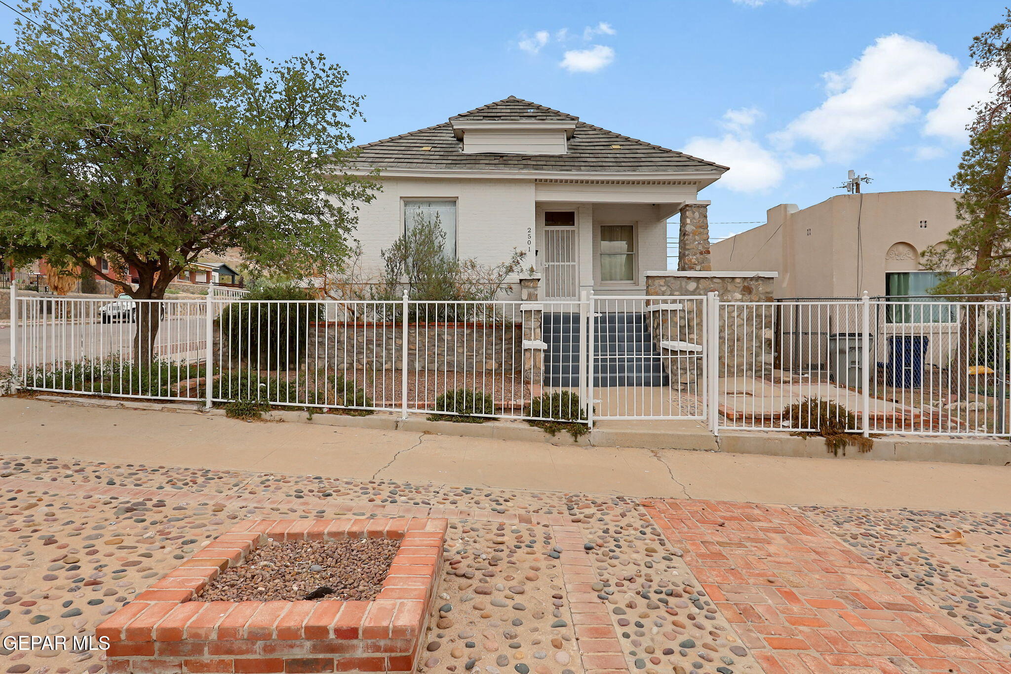 Property Photo: 2501 Federal Avenue TX 79930