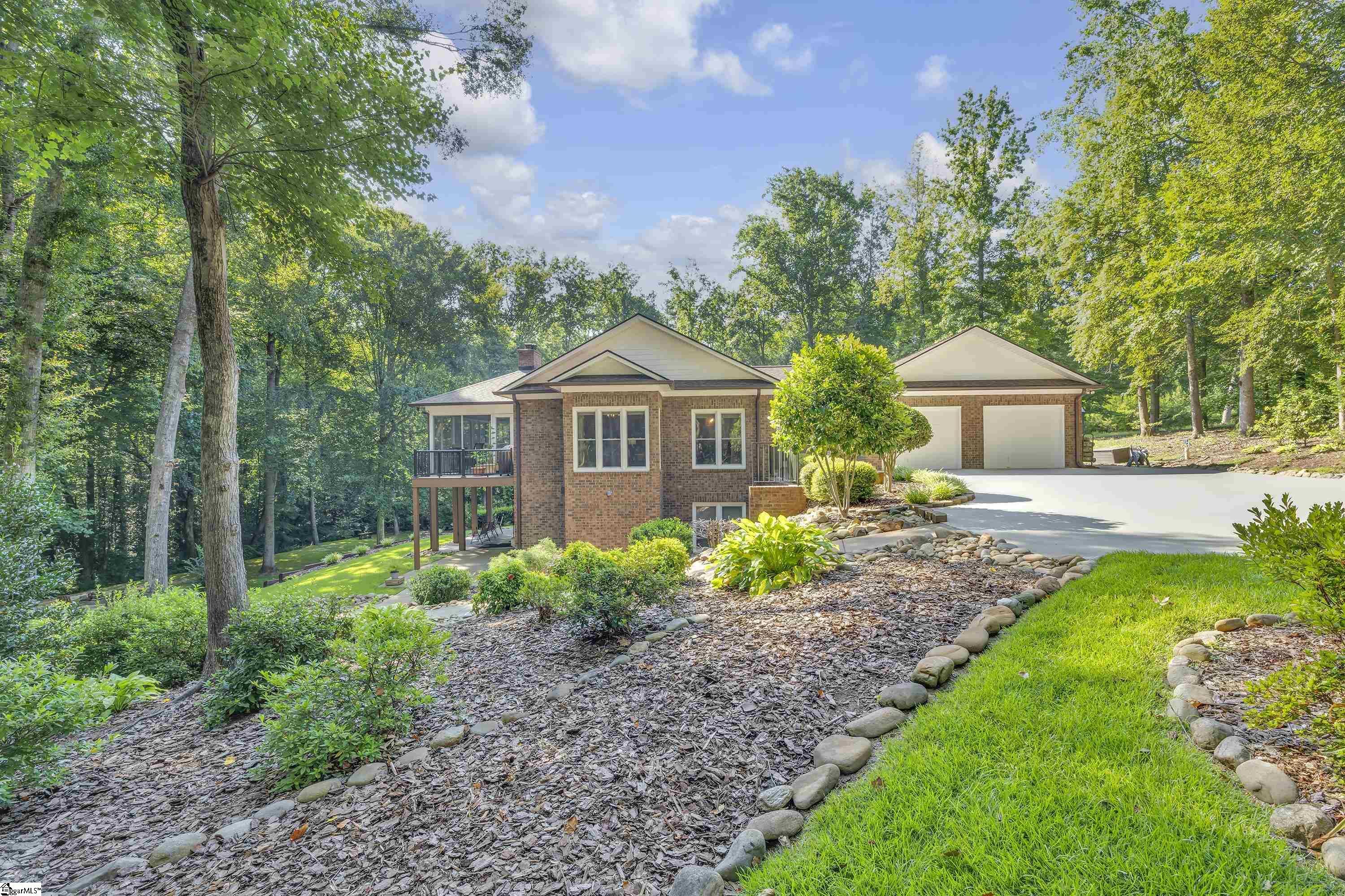 Property Photo: 307 Fairway Drive SC 29671