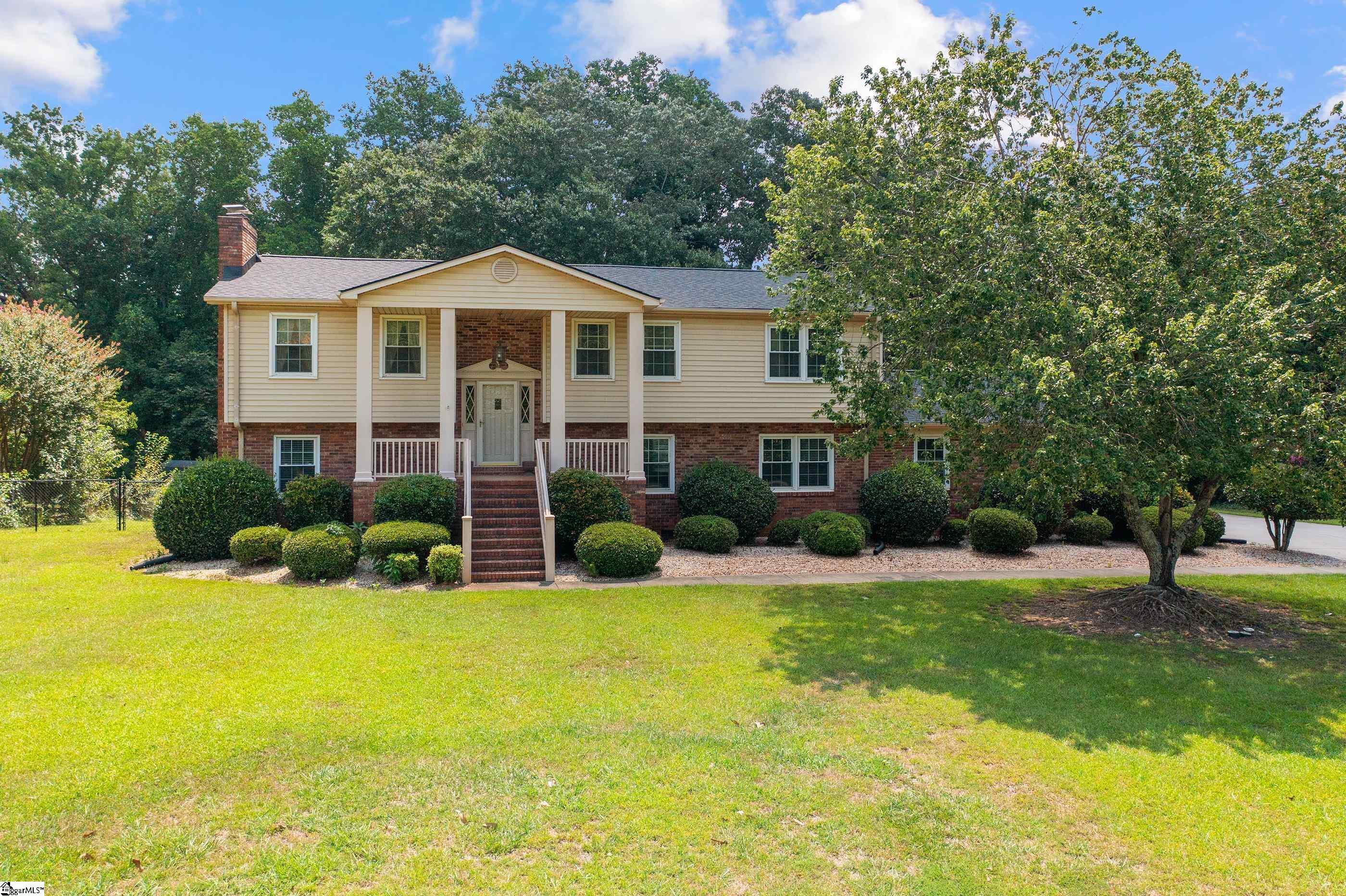 Property Photo: 725 Parkins Mill Road SC 29607
