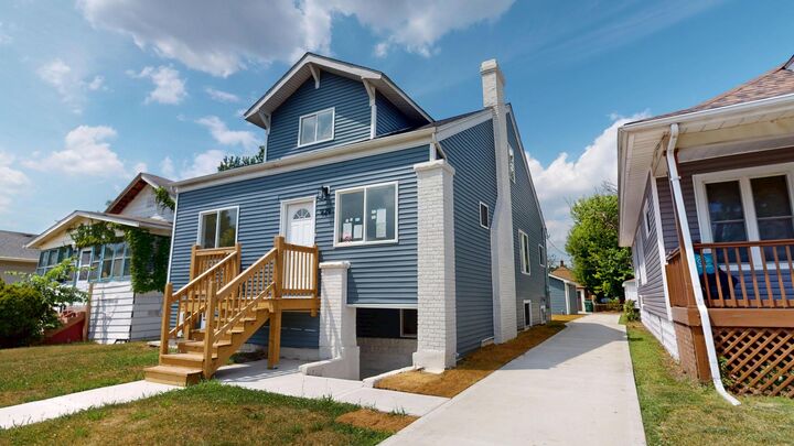 Property Photo:  929 Drackert Street  IN 46320 