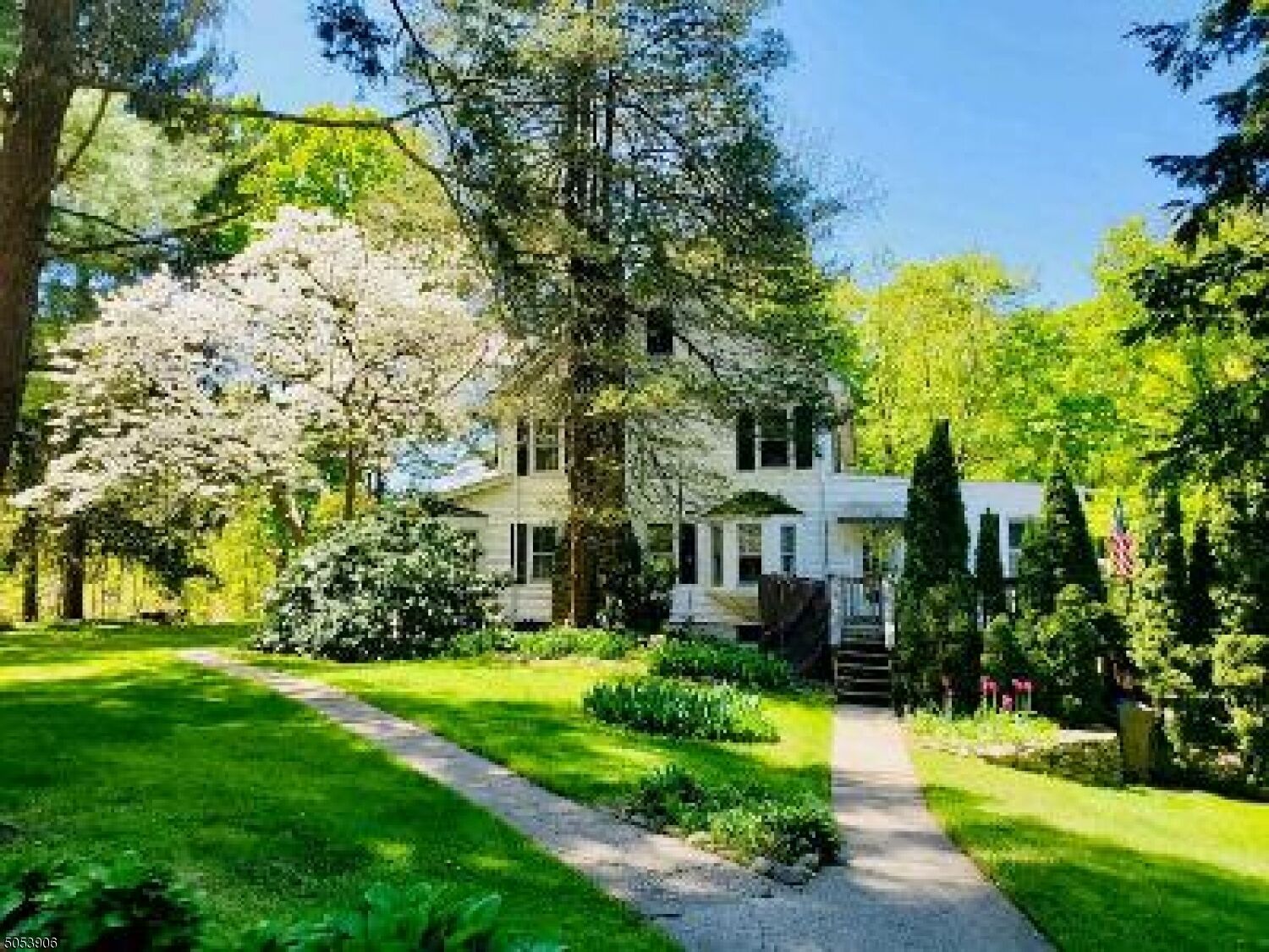 Property Photo:  1 Pioneer Trl  NJ 07438 