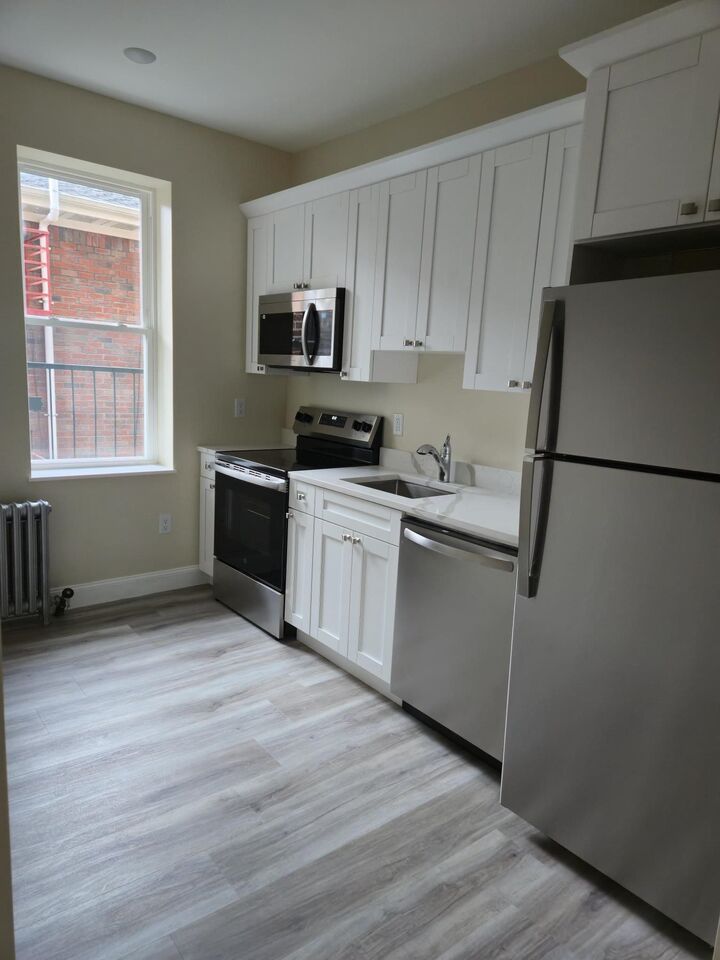 289 Day Ave B1  Fairview NJ 07022 photo