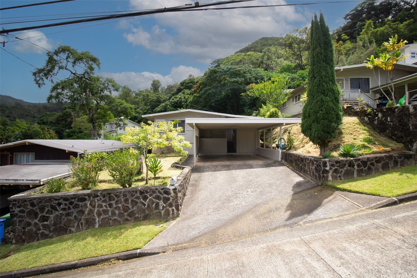 Property Photo:  2410 Halenoho Place  HI 96816 