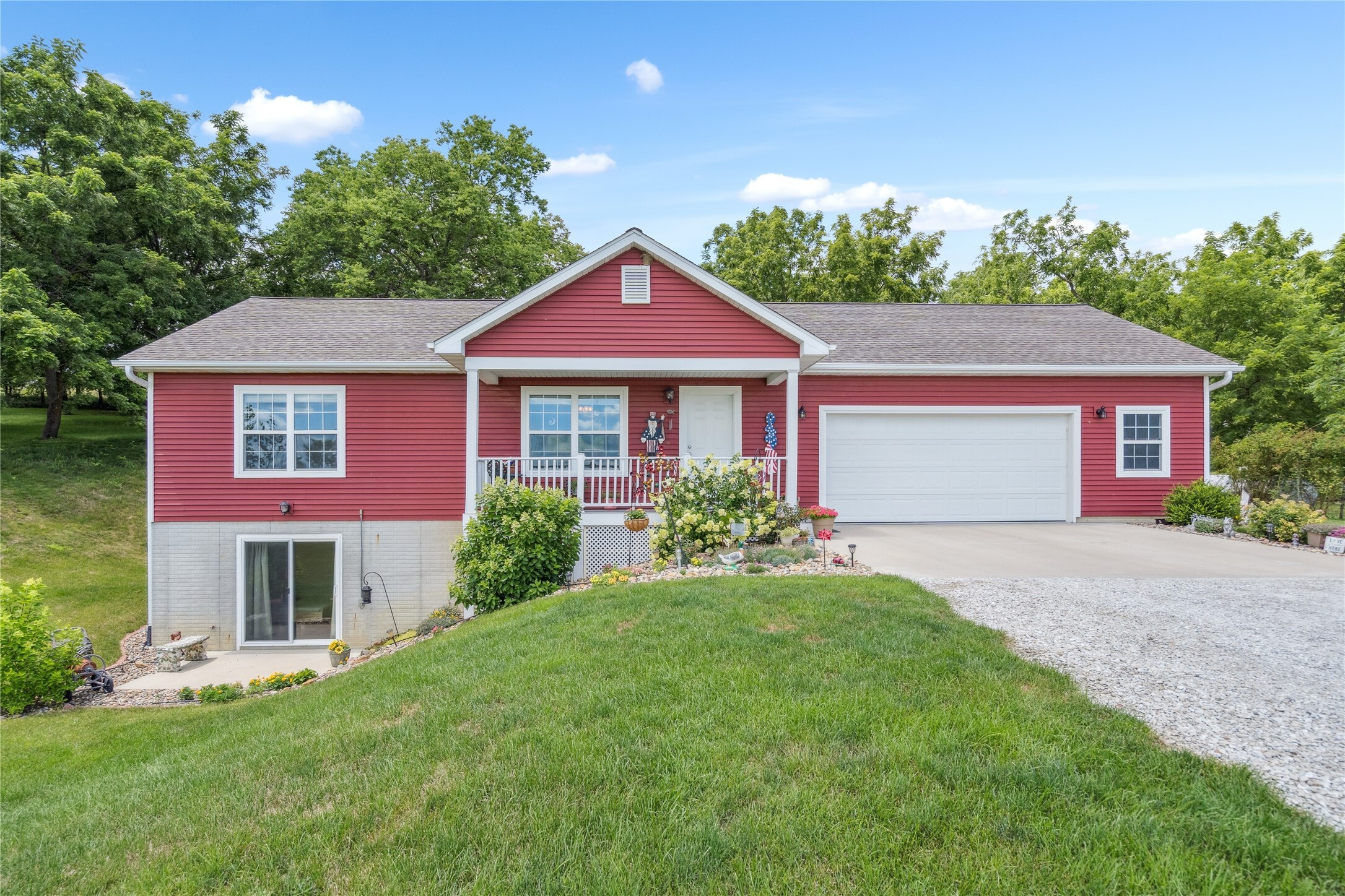 Property Photo: 13537 Tripoli Street IA 50125