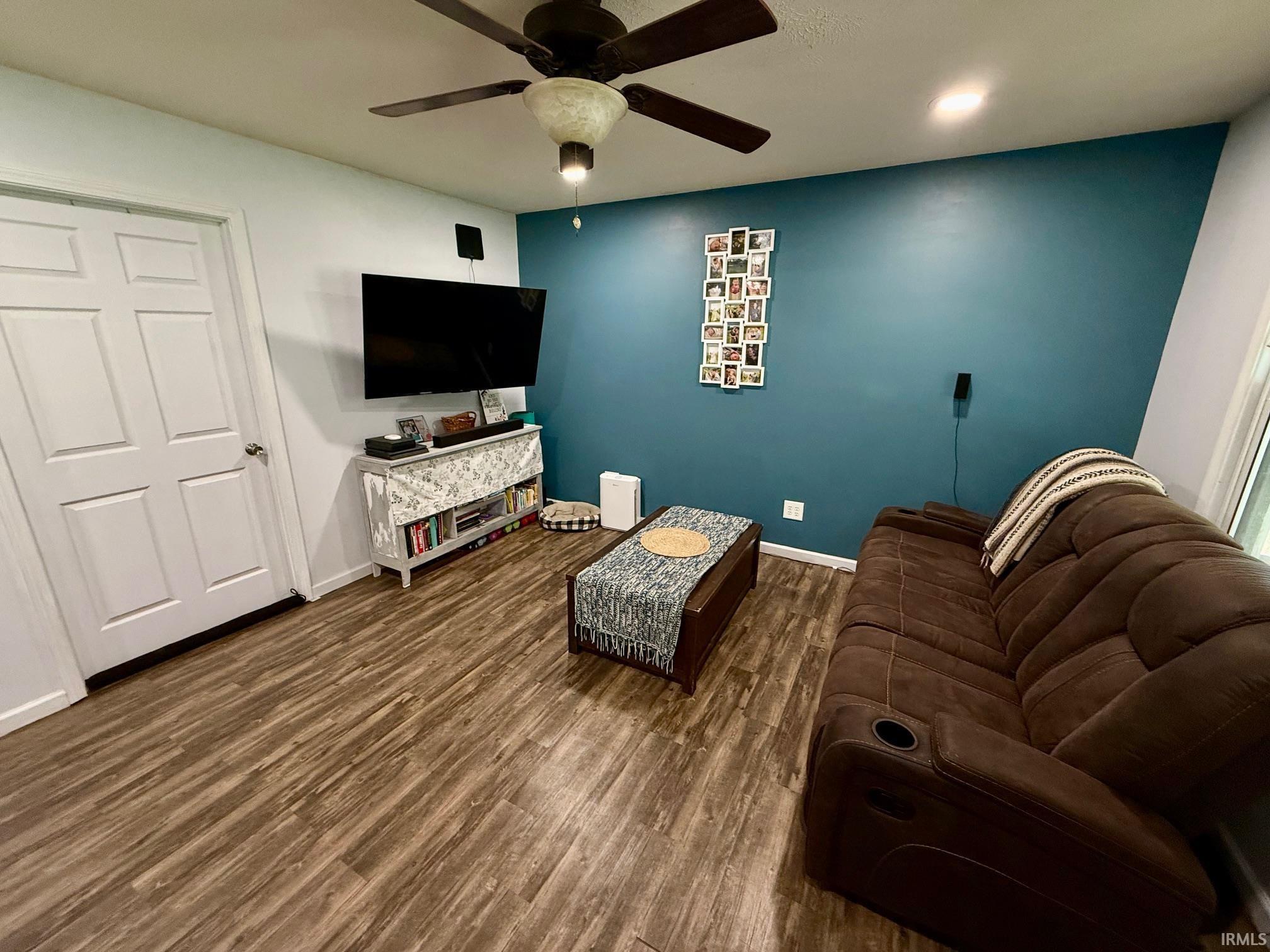 Property Photo:  705 W School Street  IN 47649 