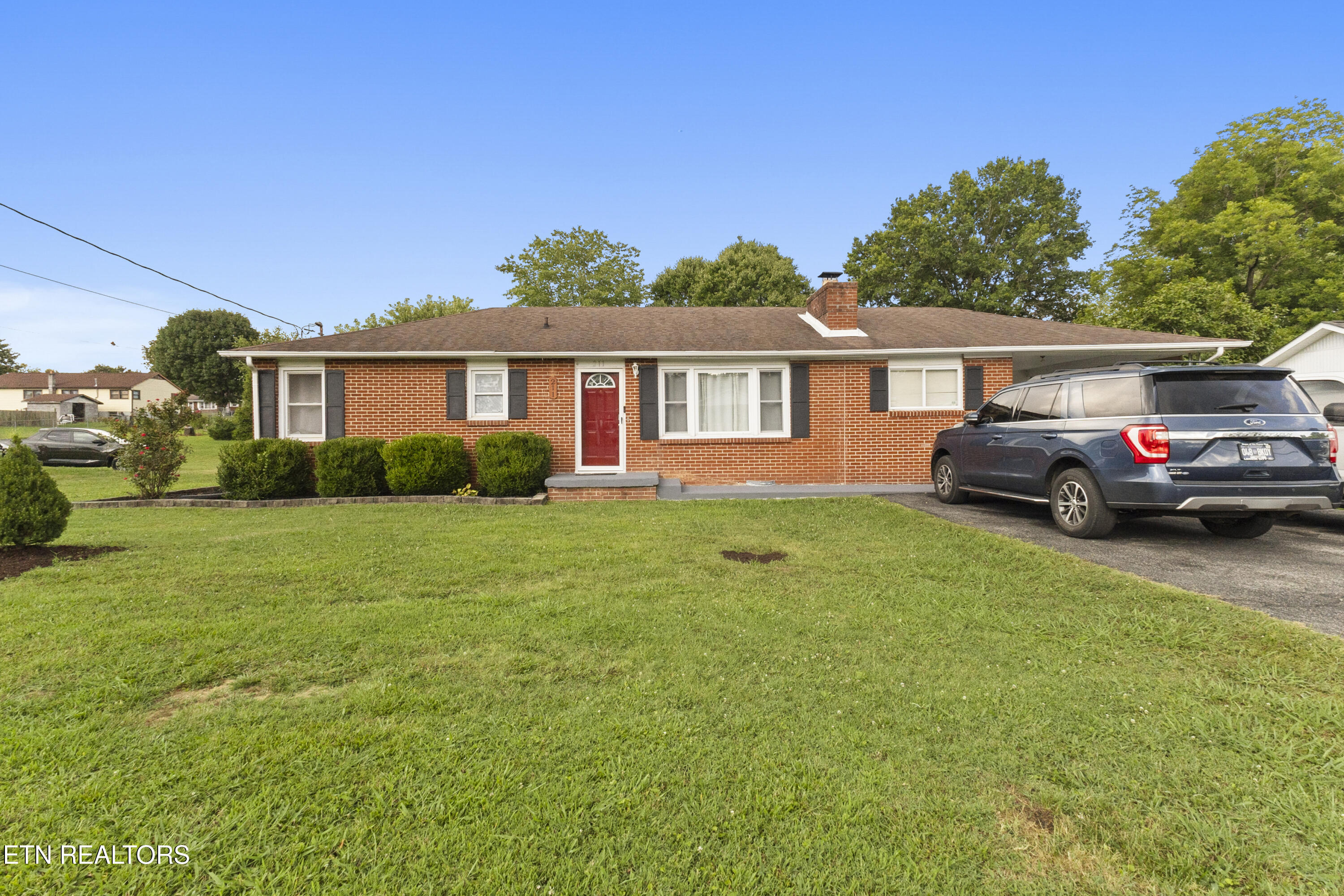 Property Photo: 211 Willowbrook Drive TN 37763
