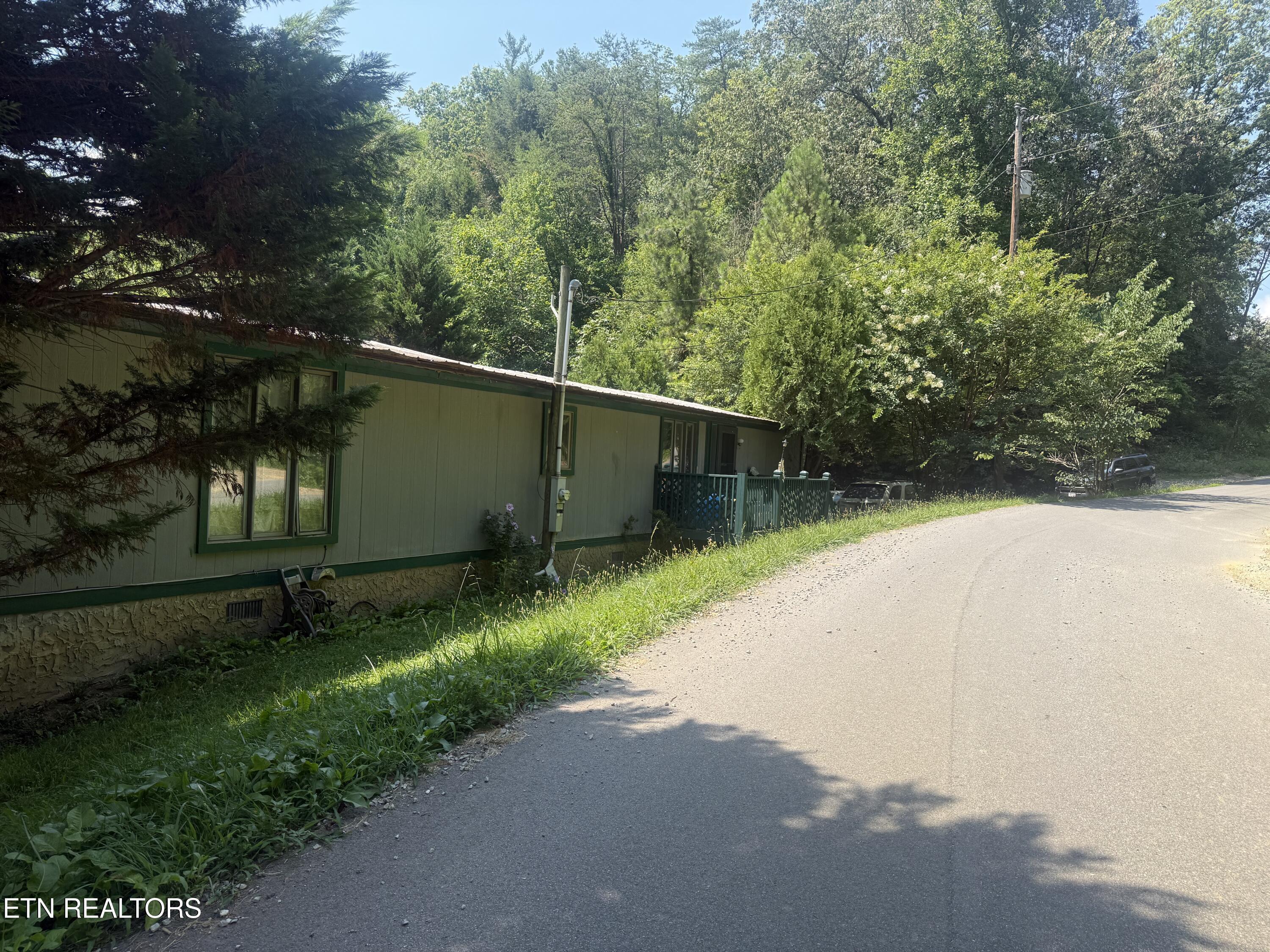 Property Photo: 4040 Camp Hollow Rd TN 37876
