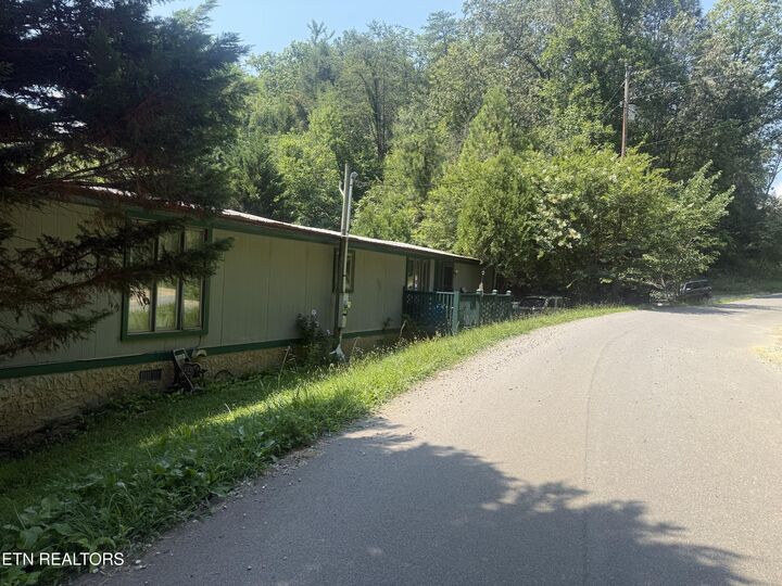 Property Photo: 4040 Camp Hollow Rd TN 37876