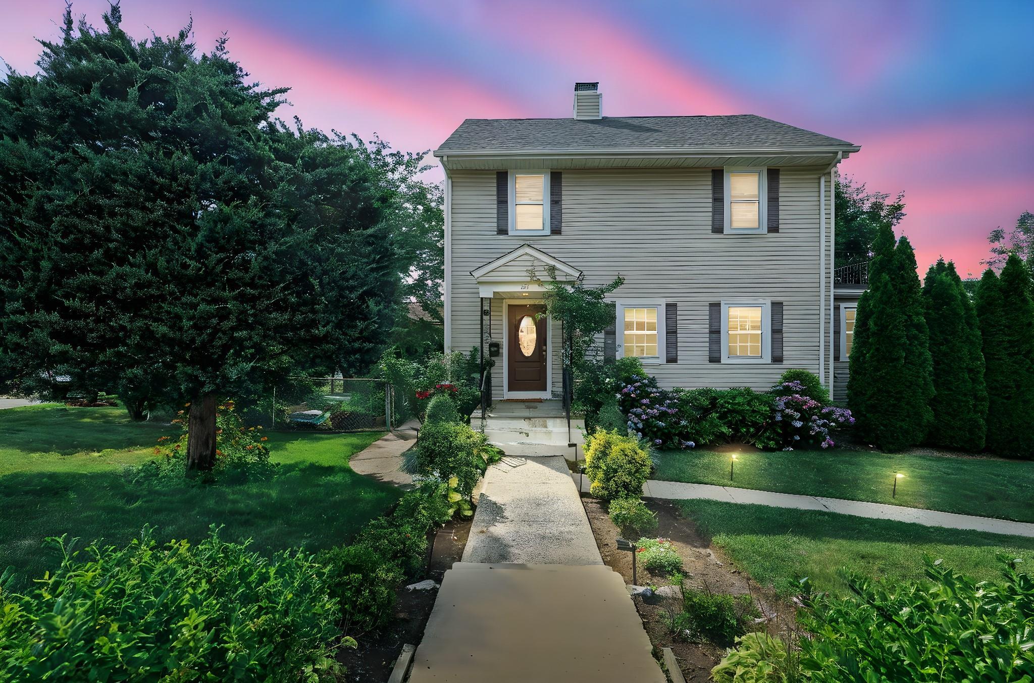 Property Photo:  27 S Goodwin Avenue  NY 10523 