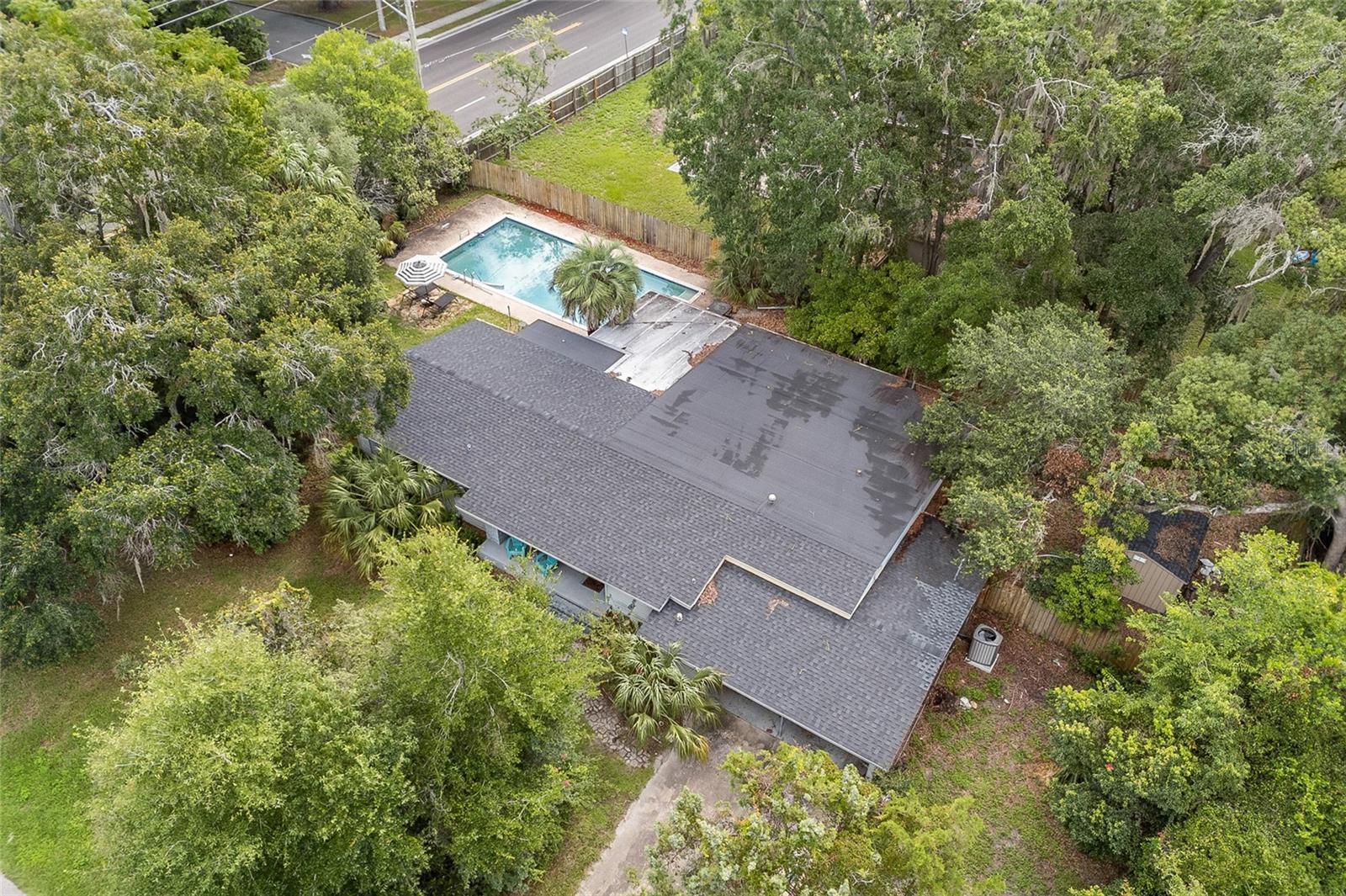 Property Photo: 2225 NE 6th Terrace FL 32609