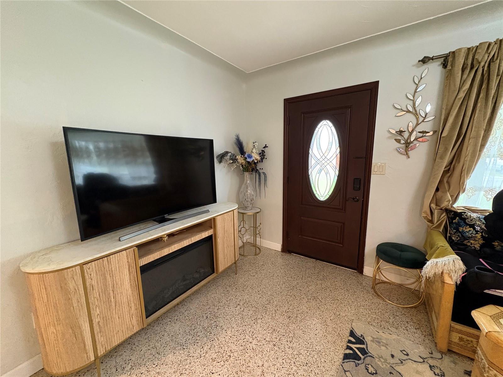 Property Photo: 4337 15th Avenue N FL 33713
