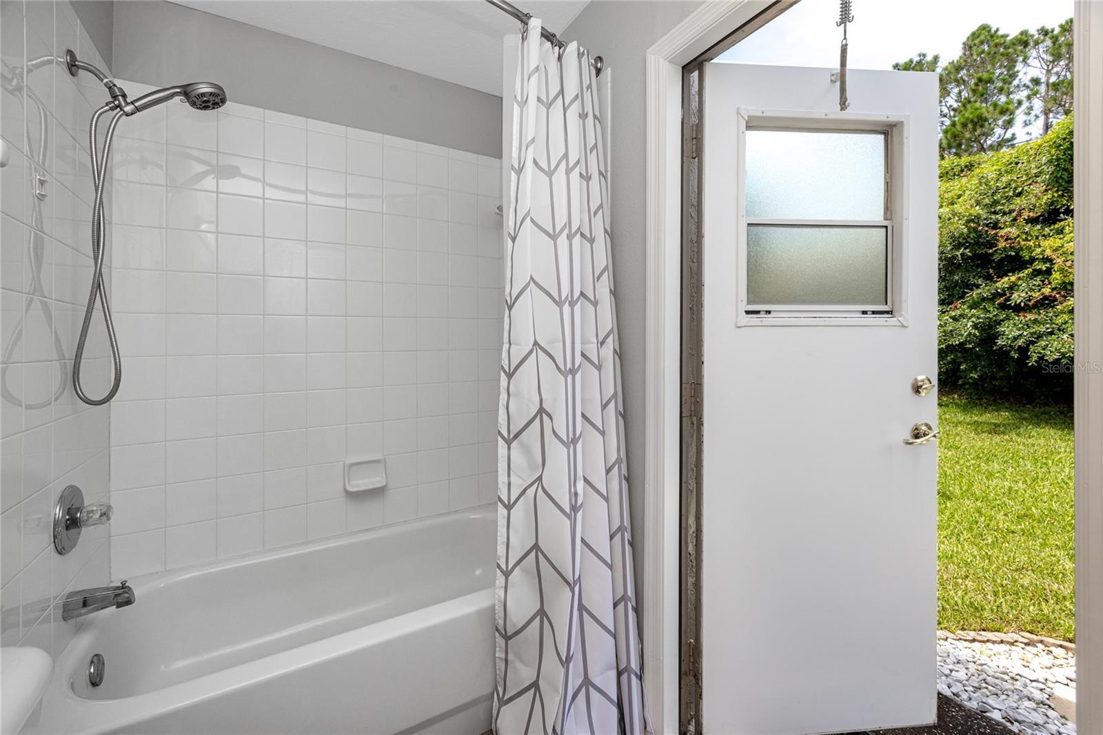 Property Photo:  12524 Leatherleaf Drive  FL 33626 
