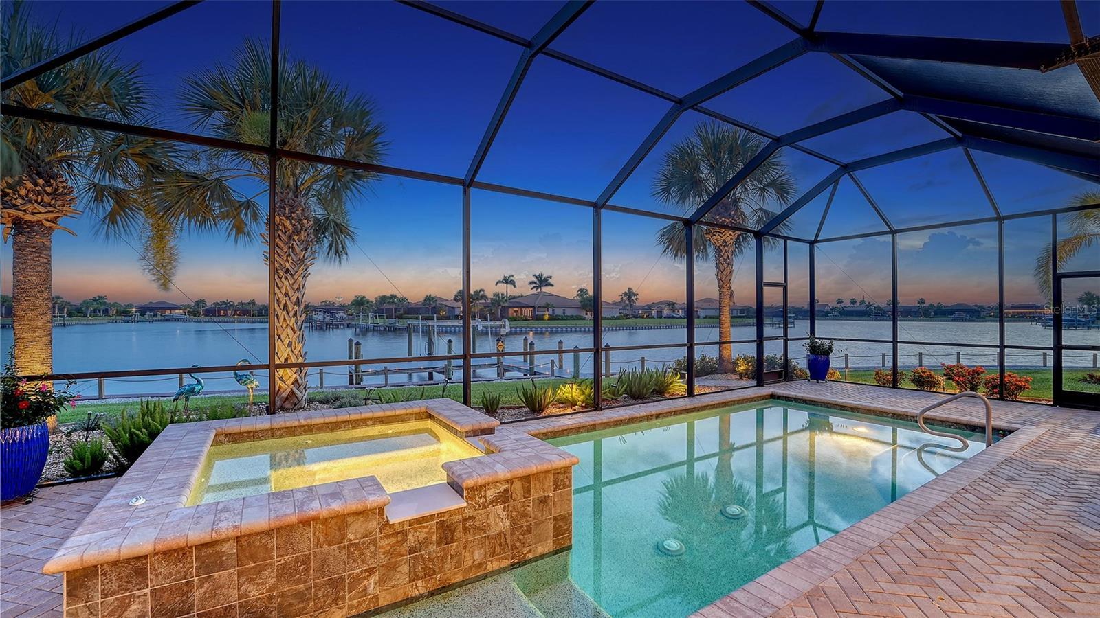 Property Photo:  1114 Bearing Court  FL 34208 