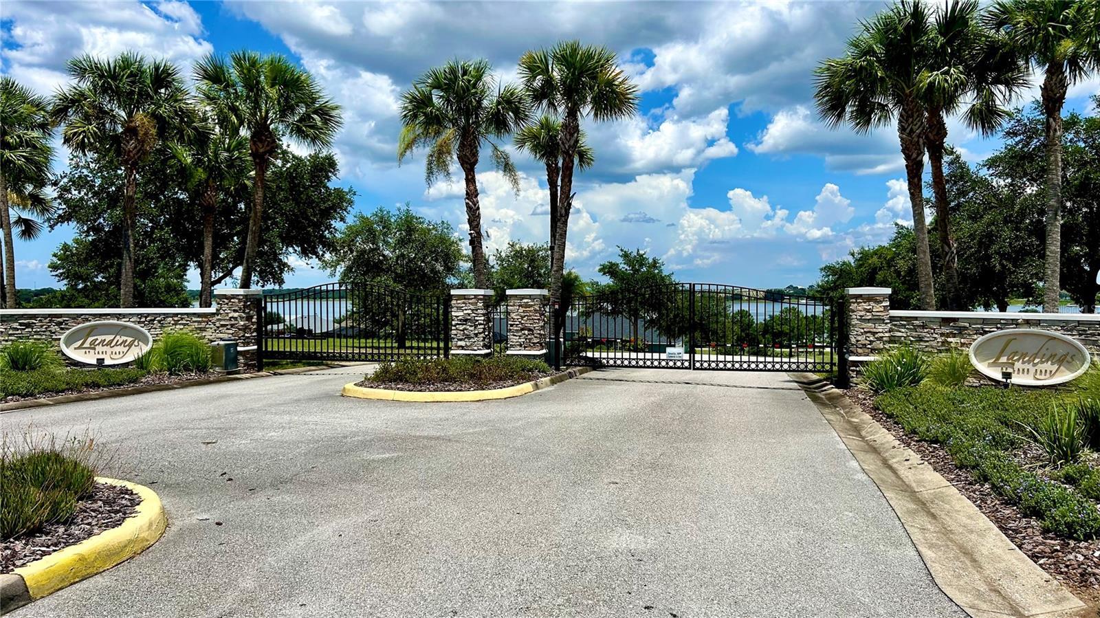 Property Photo: 3514 Ridge View Lane FL 33898
