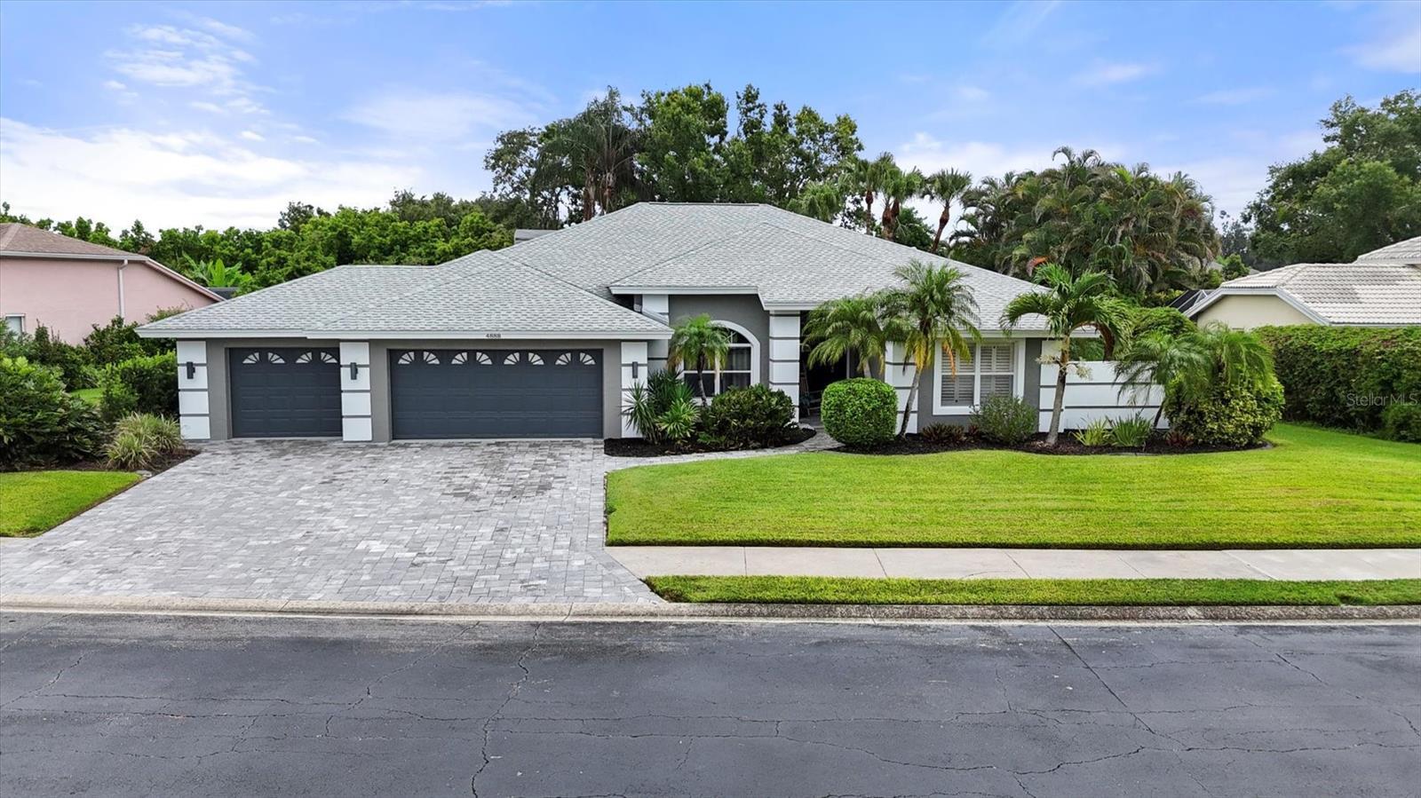 Property Photo: 4888 Winterhaven Drive FL 34233
