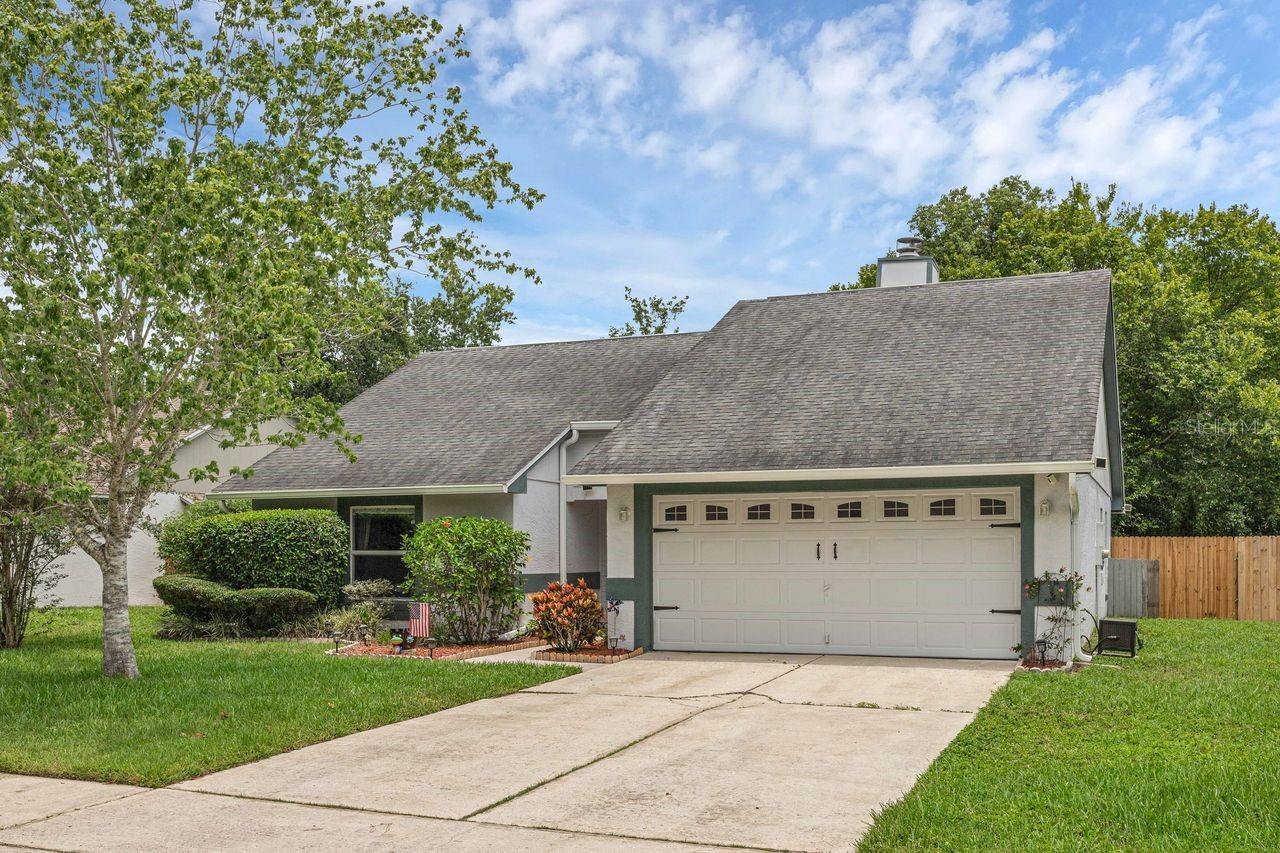 Property Photo: 1027 Weaver Drive FL 32765