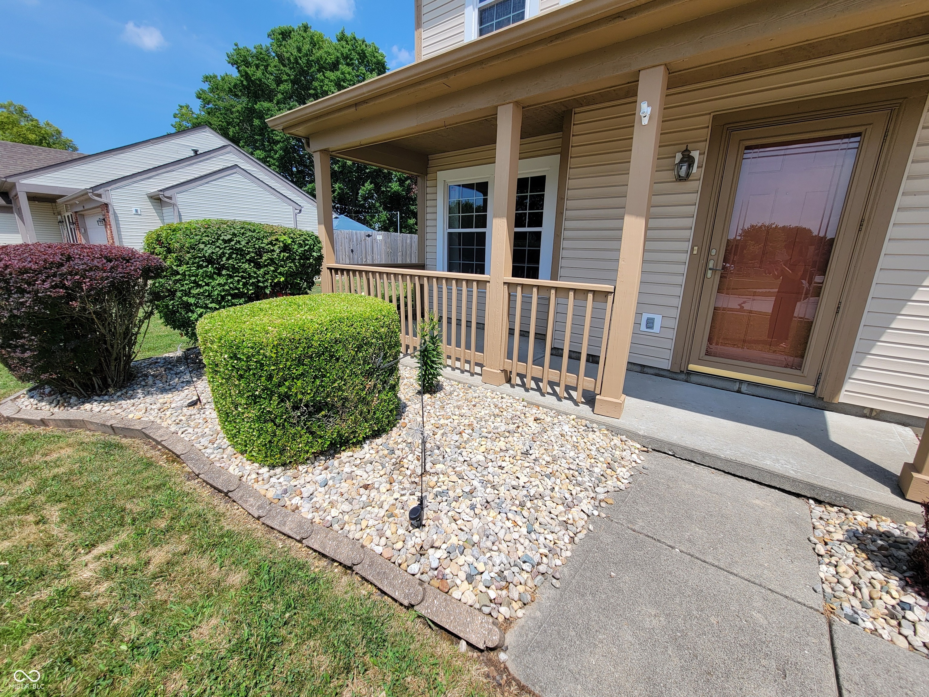 Property Photo: 1047 S Jefferson Street IN 46112