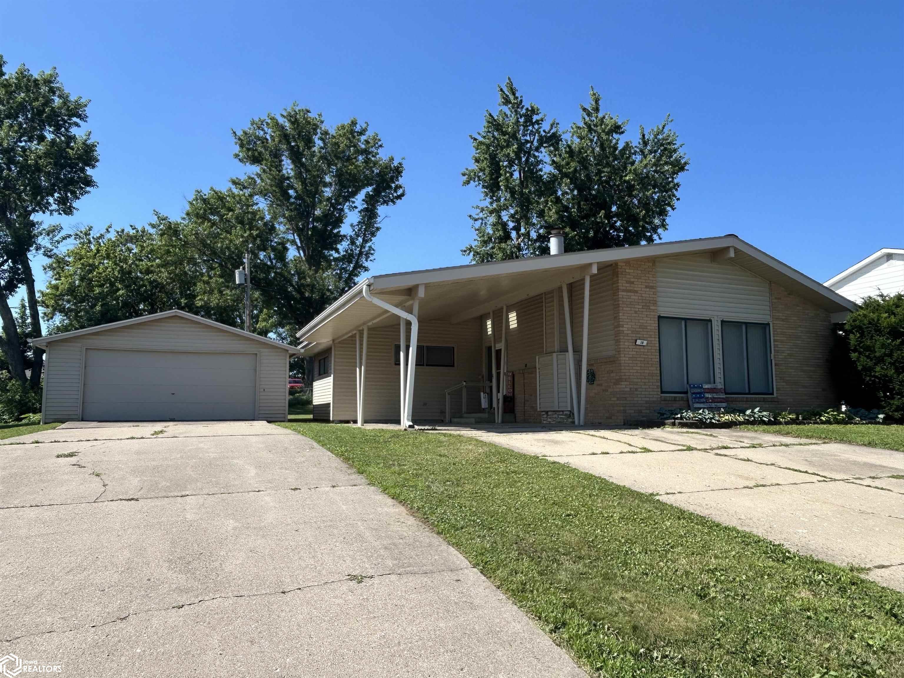 Property Photo: 10 W Olive Street IA 50158