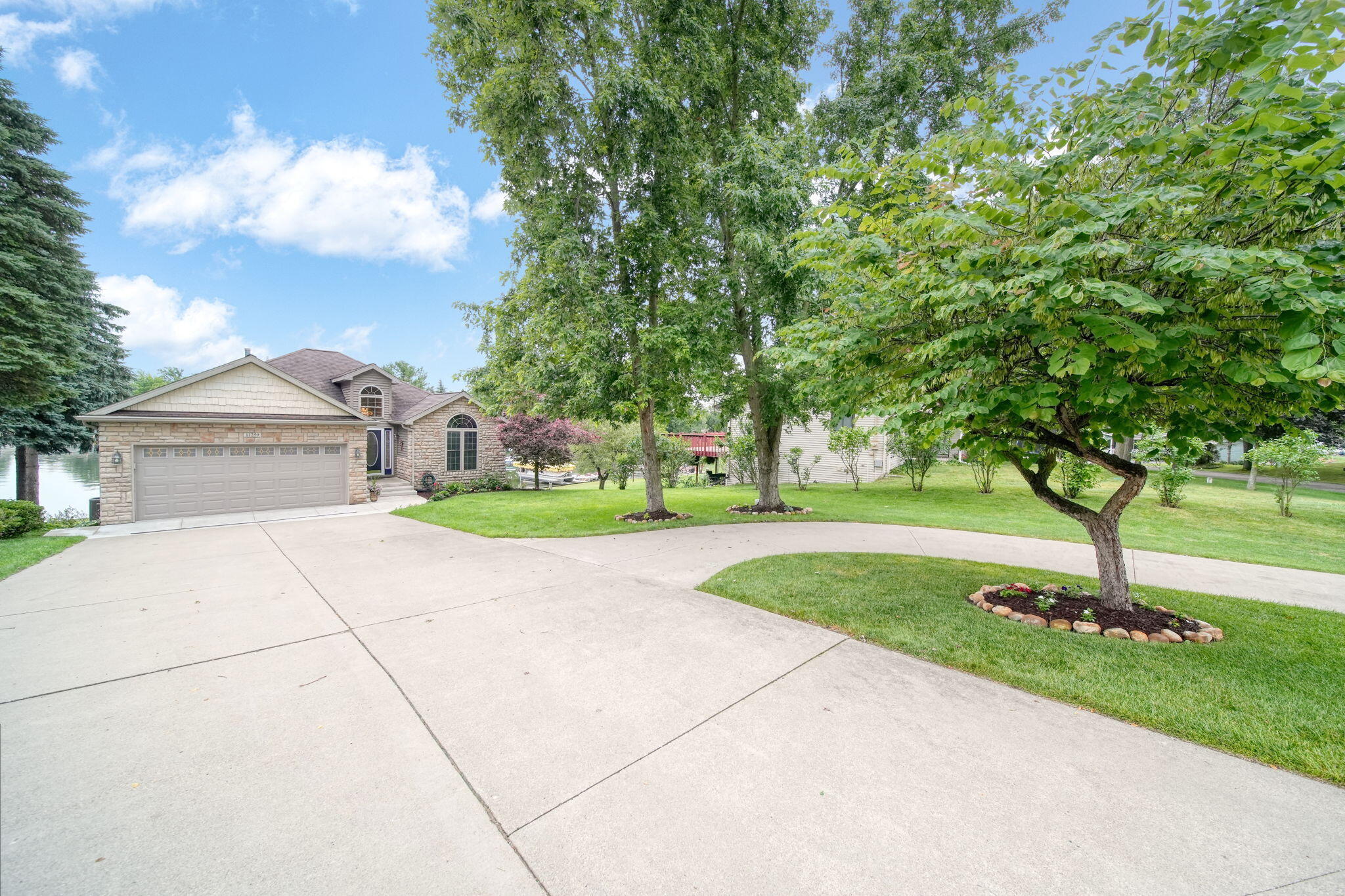Property Photo: 11259 Baker Road MI 49249