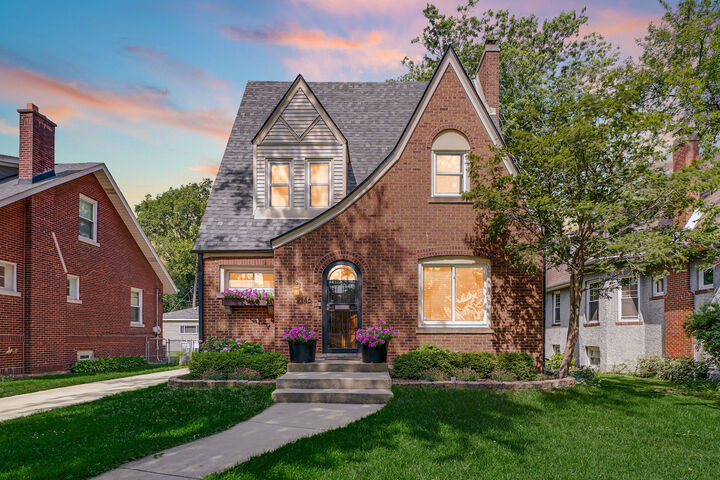 Property Photo:  9146 S Hamilton Avenue  IL 60643 