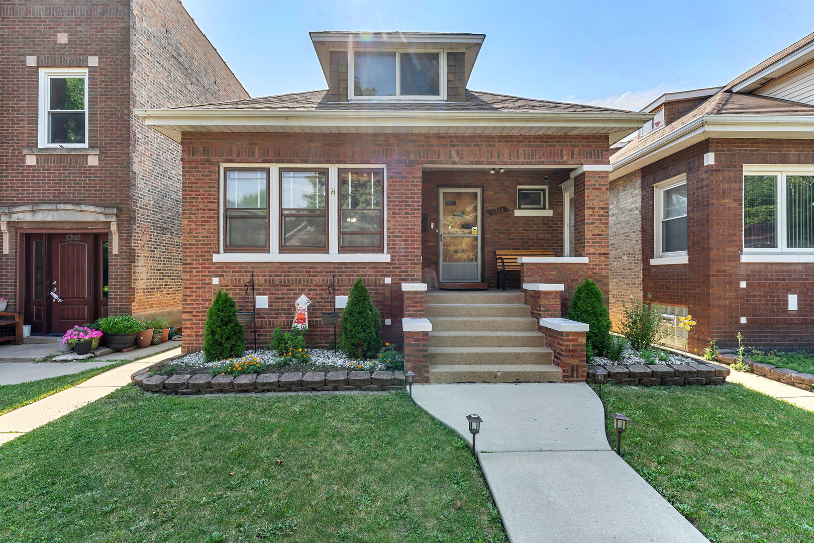 Property Photo: 1314 Wesley Avenue IL 60402