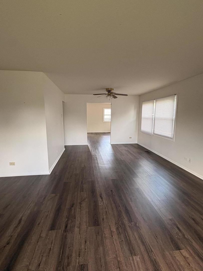 Property Photo: 619 Belair Court IL 60188