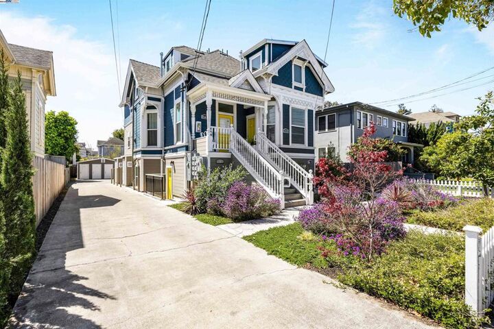 Property Photo:  2060 San Antonio Ave  CA 94501 