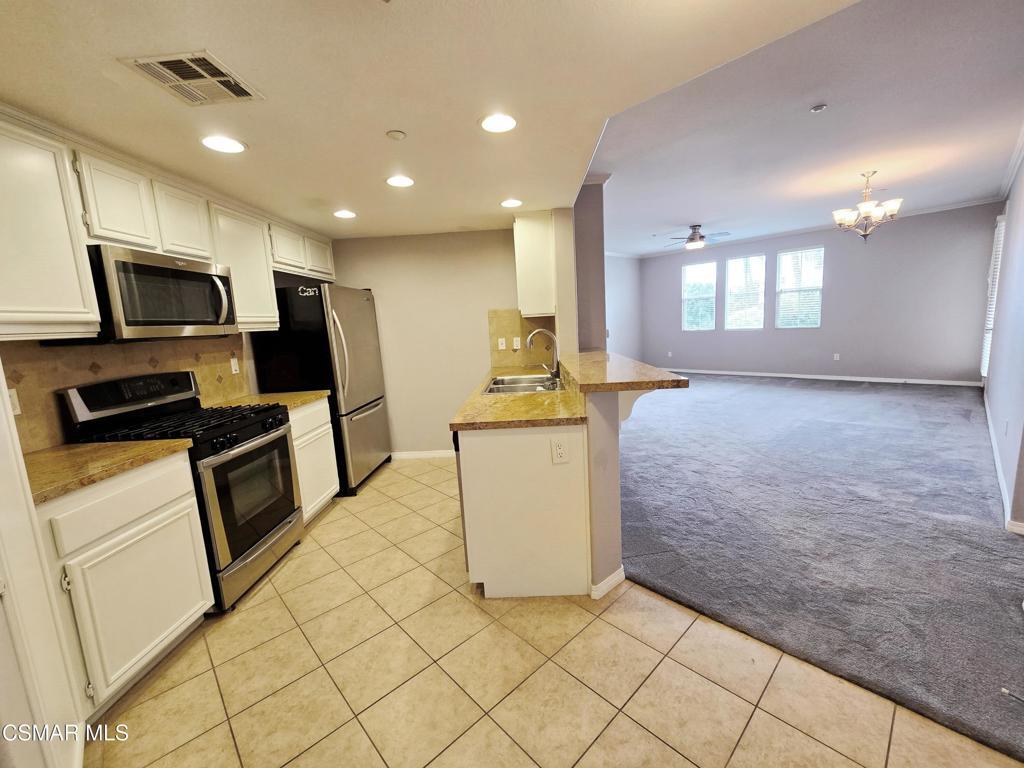Property Photo:  259 Riverdale Court 252  CA 93012 