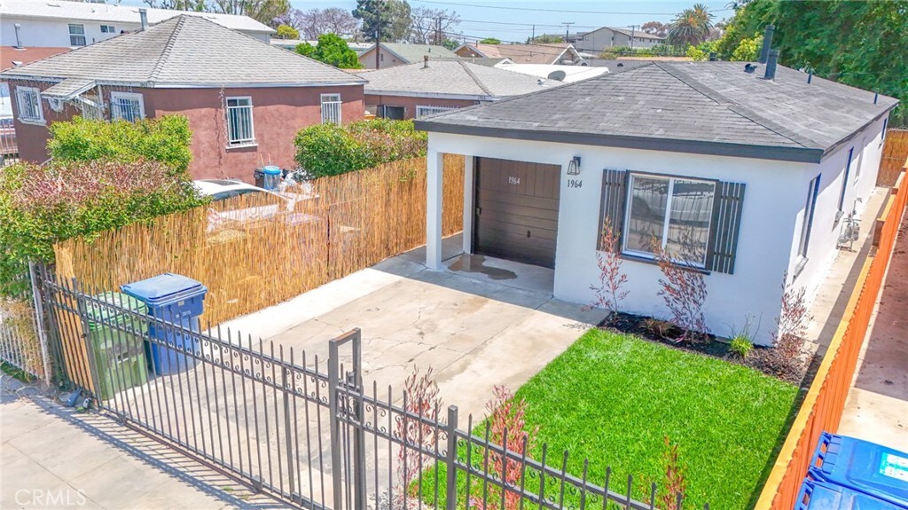 Property Photo: 1964 E 114th Street CA 90059