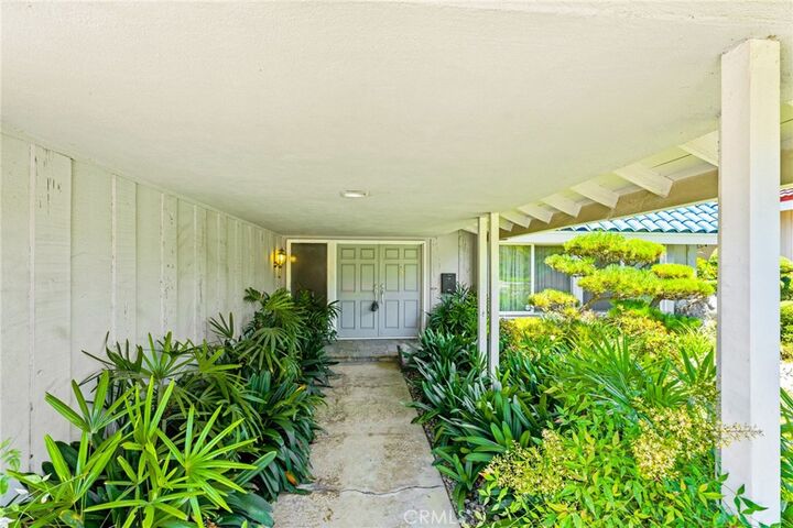 Property Photo:  3109 S Rita Way  CA 92704