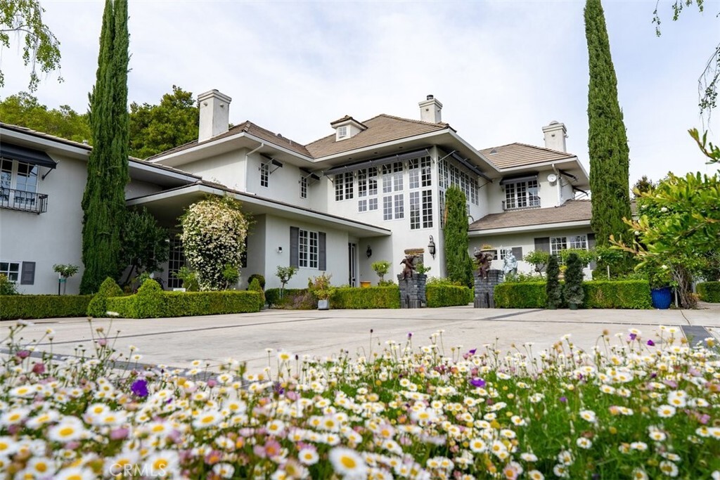 Property Photo: 5405 Vineyard Drive CA 93446