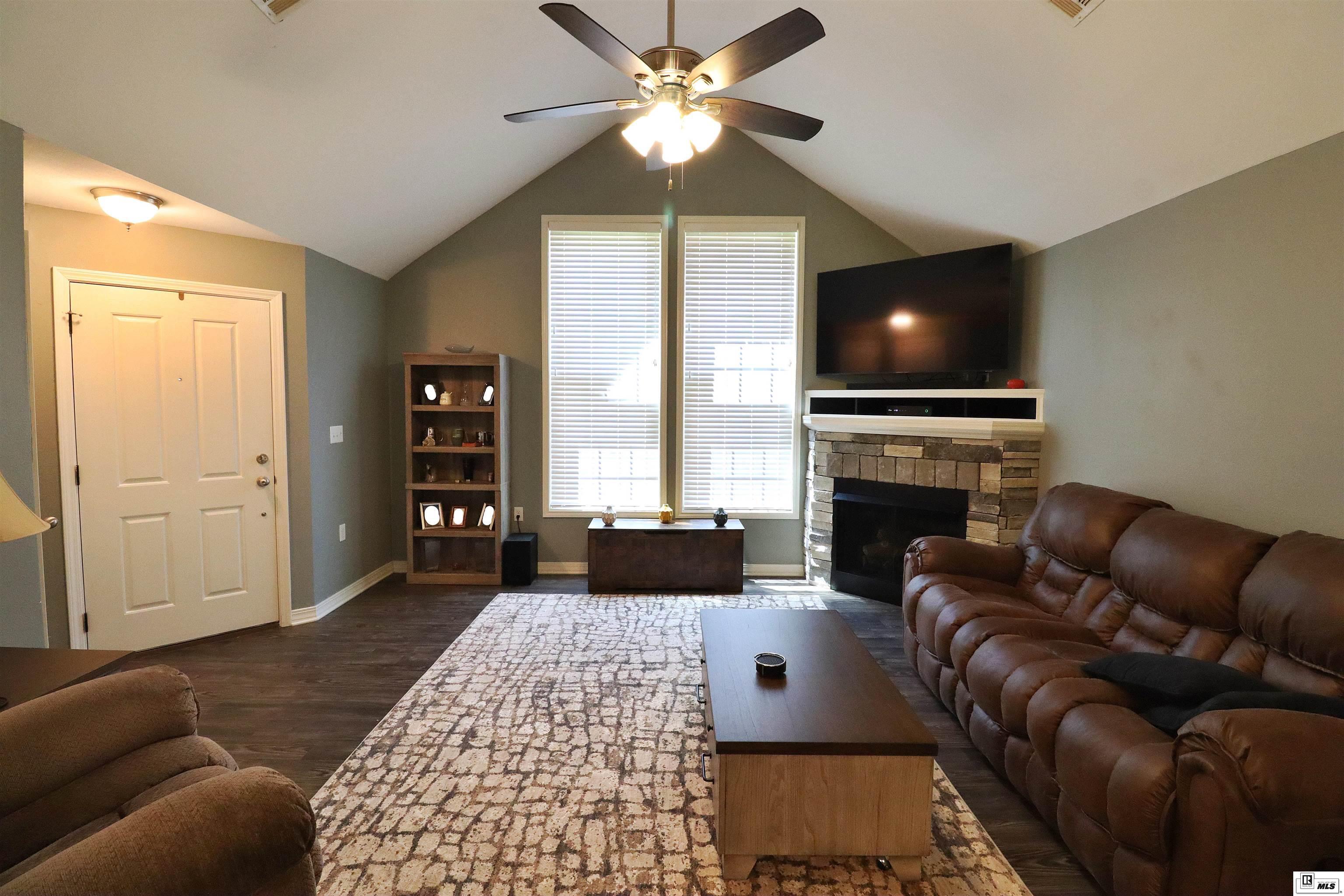 Property Photo: 1706 Wade Drive LA 71270