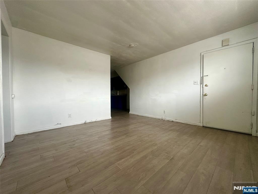 Property Photo: 530 Valley Brook Avenue 1fl NJ 07071