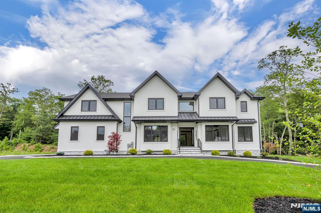 Property Photo: 82 Heritage Drive NJ 07480