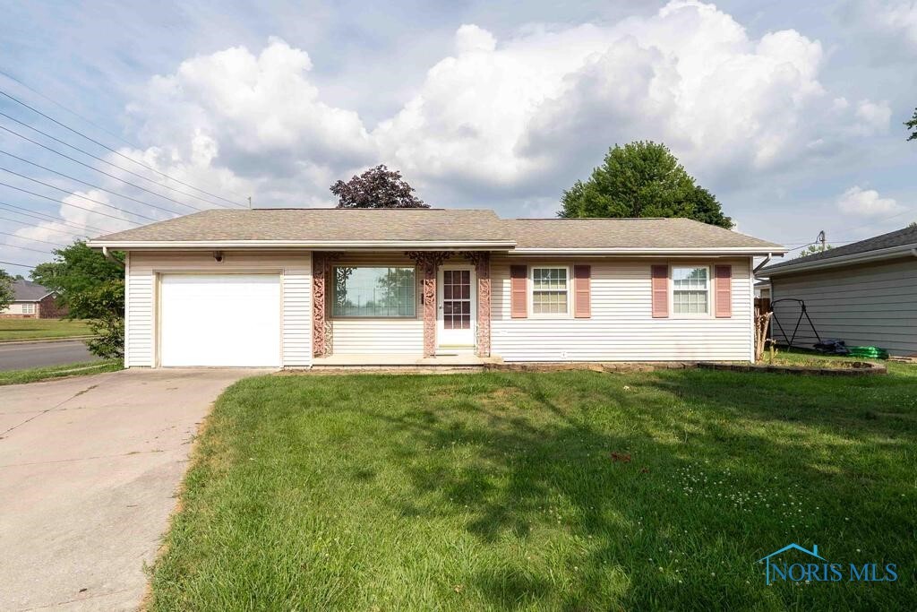 2731 Greenacre Drive  Findlay OH 45840 photo