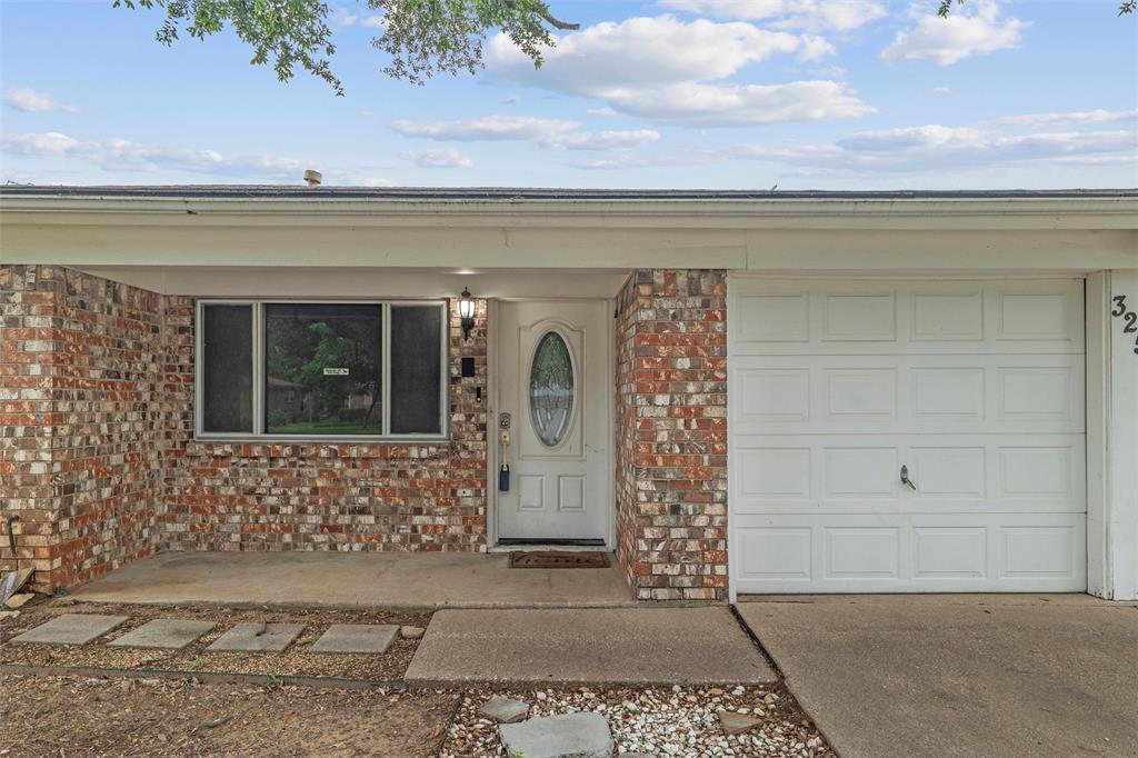 Property Photo: 325 Belmont Street TX 76053