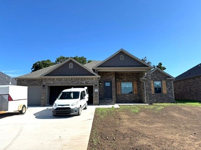 Property Photo:  922 Round Top Street  AR 72753 