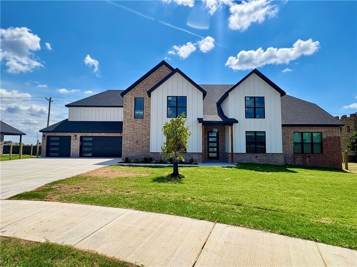100 Collins Way  Centerton AR 72719 photo