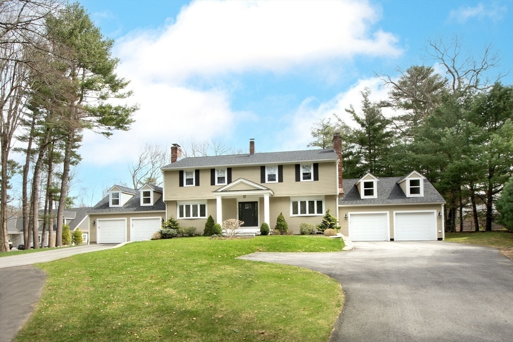 Property Photo: 476 King St 476 MA 02025