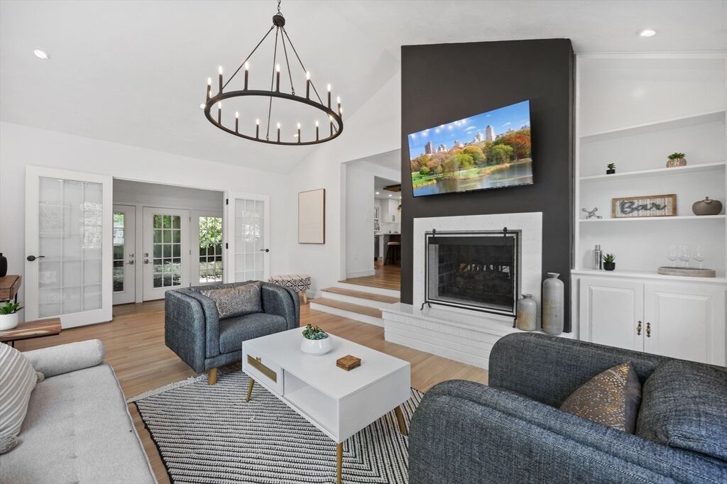 Property Photo:  17 Ledgemont Lane  MA 01904 