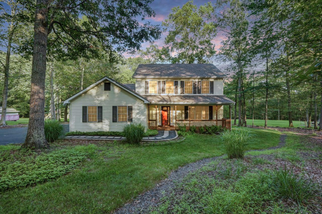 Property Photo: 119 Savage Trail PA 18301