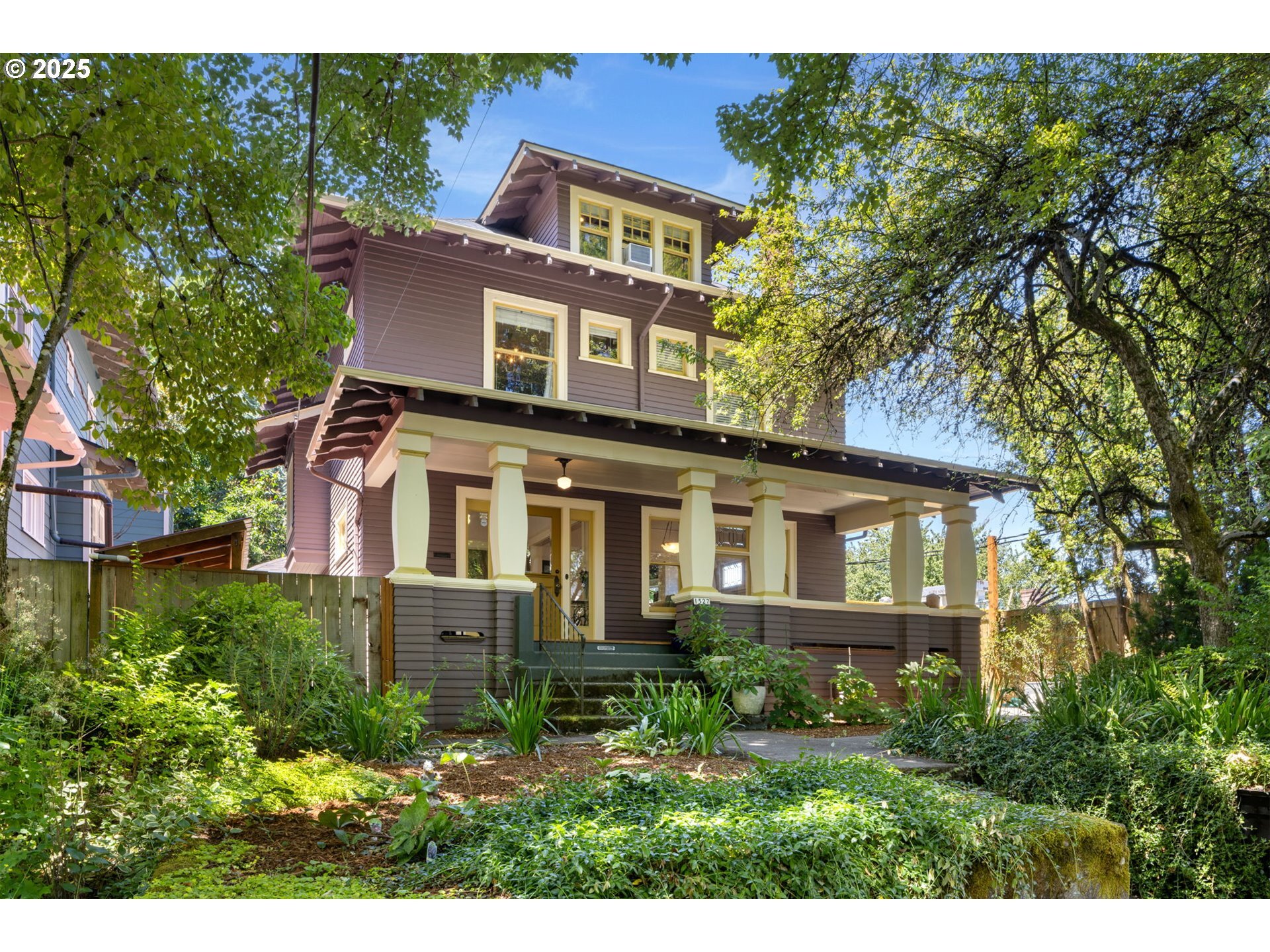 Property Photo: 1527 SE 23rd Ave OR 97214