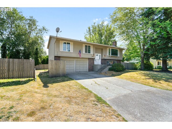 Property Photo: 5520 SW 191st Ct OR 97078
