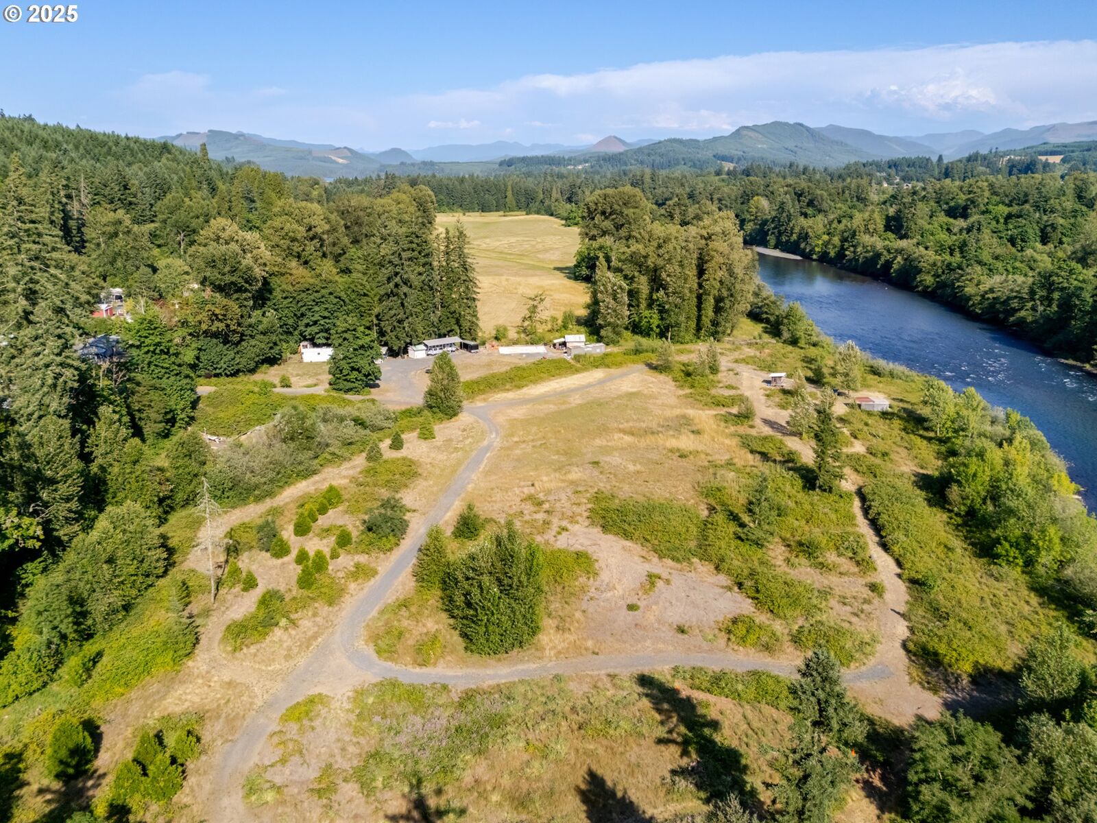 Property Photo:  42688 N River Dr  OR 97386 