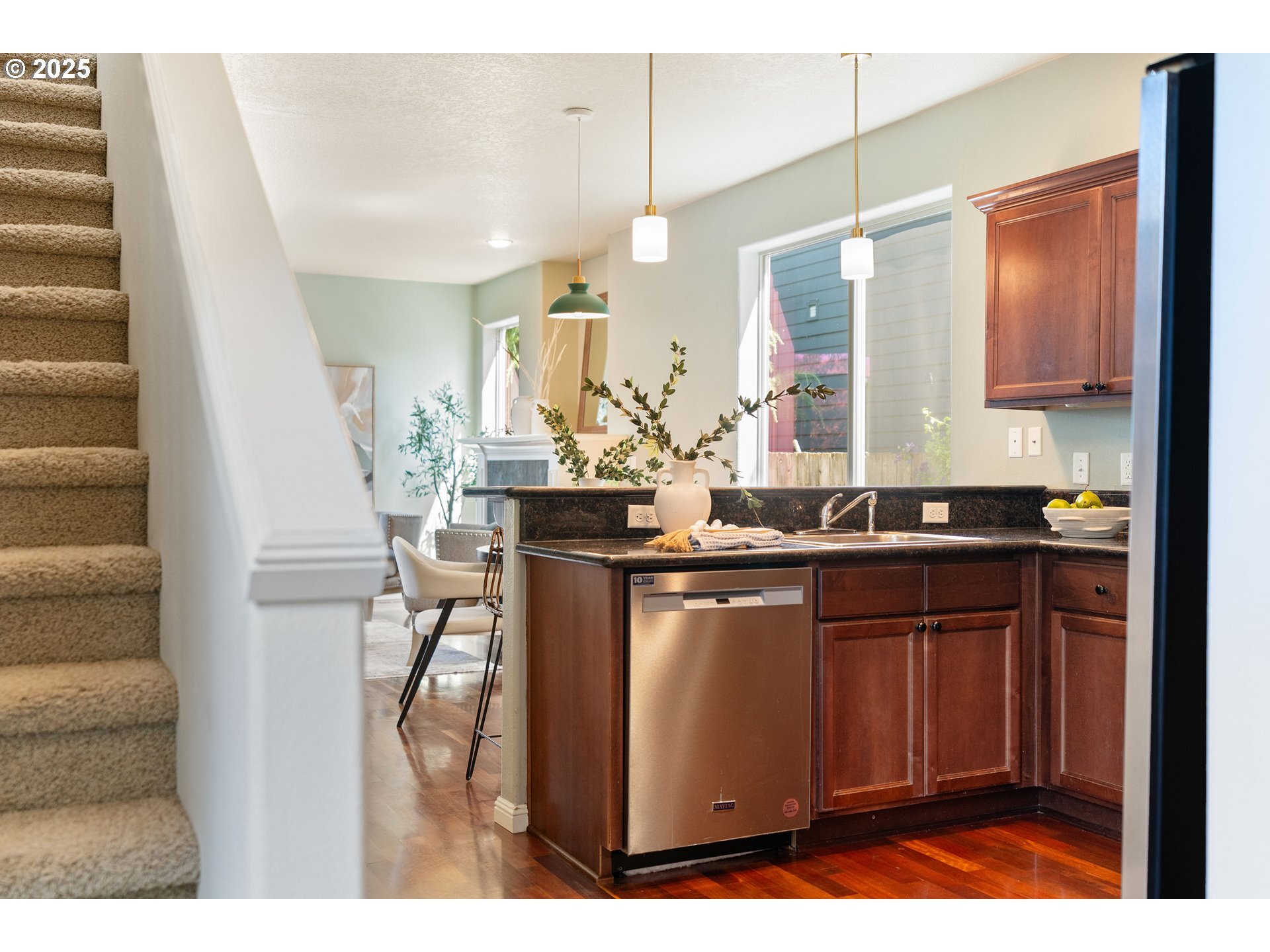 Property Photo: 8714 N Tyndall Ave OR 97217