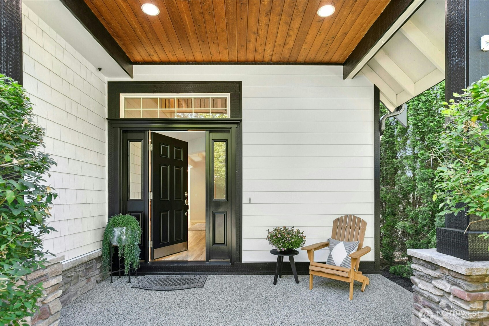 Property Photo: 3419 NE Meadow Way WA 98029