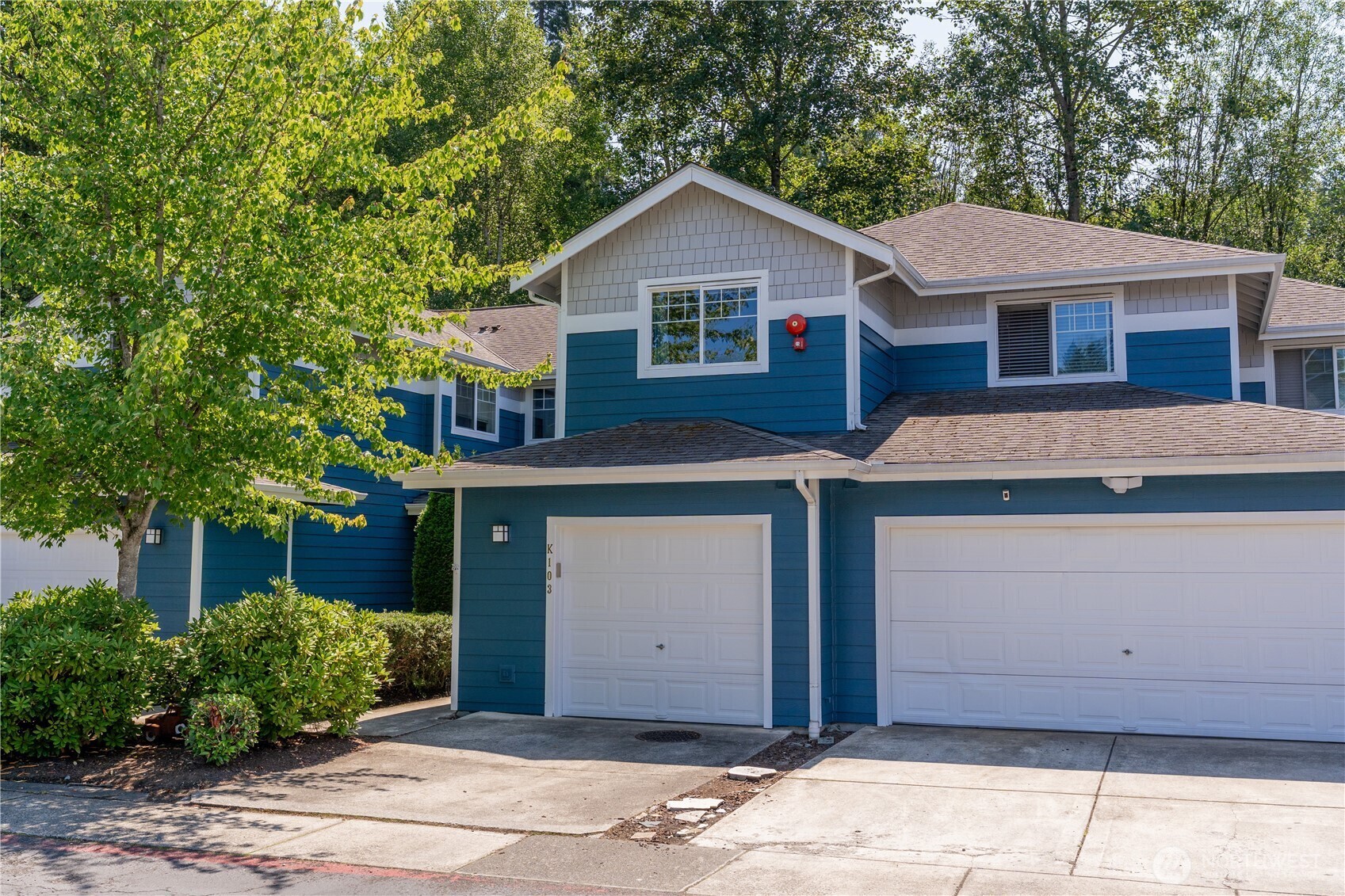 Property Photo: 15150 140th Way SE K103 WA 98058