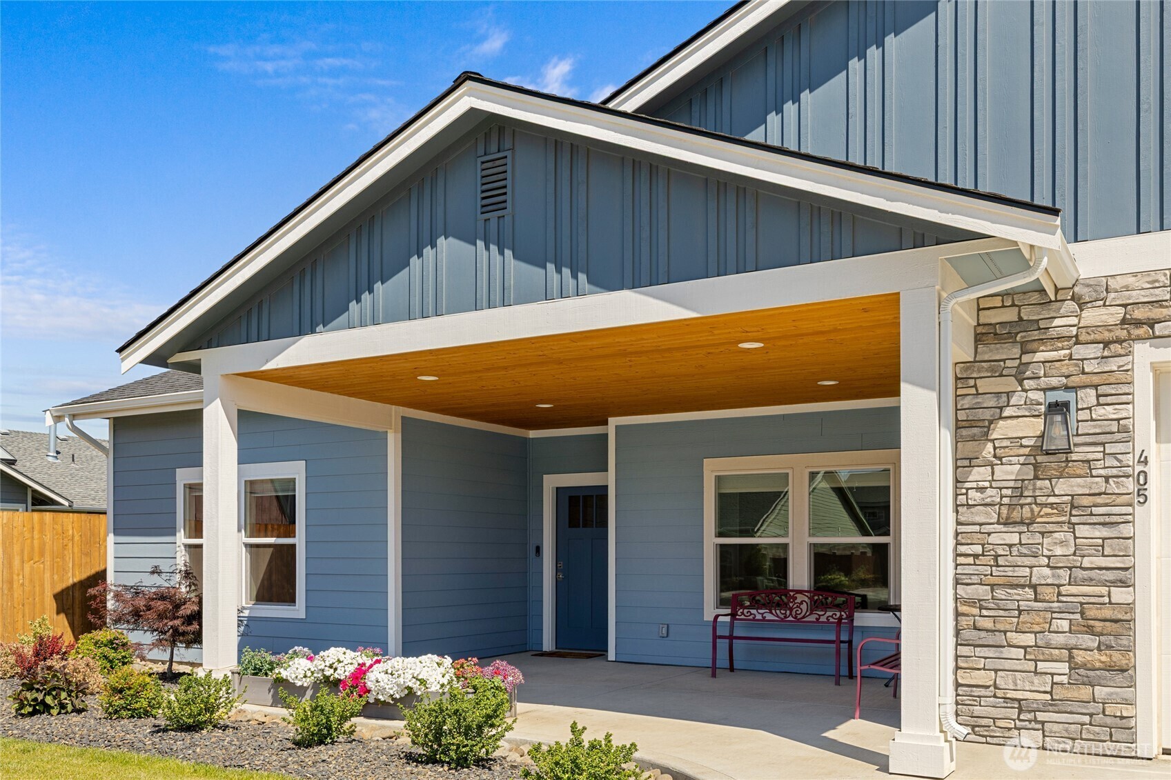 Property Photo: 405 E Chason Avenue WA 98926